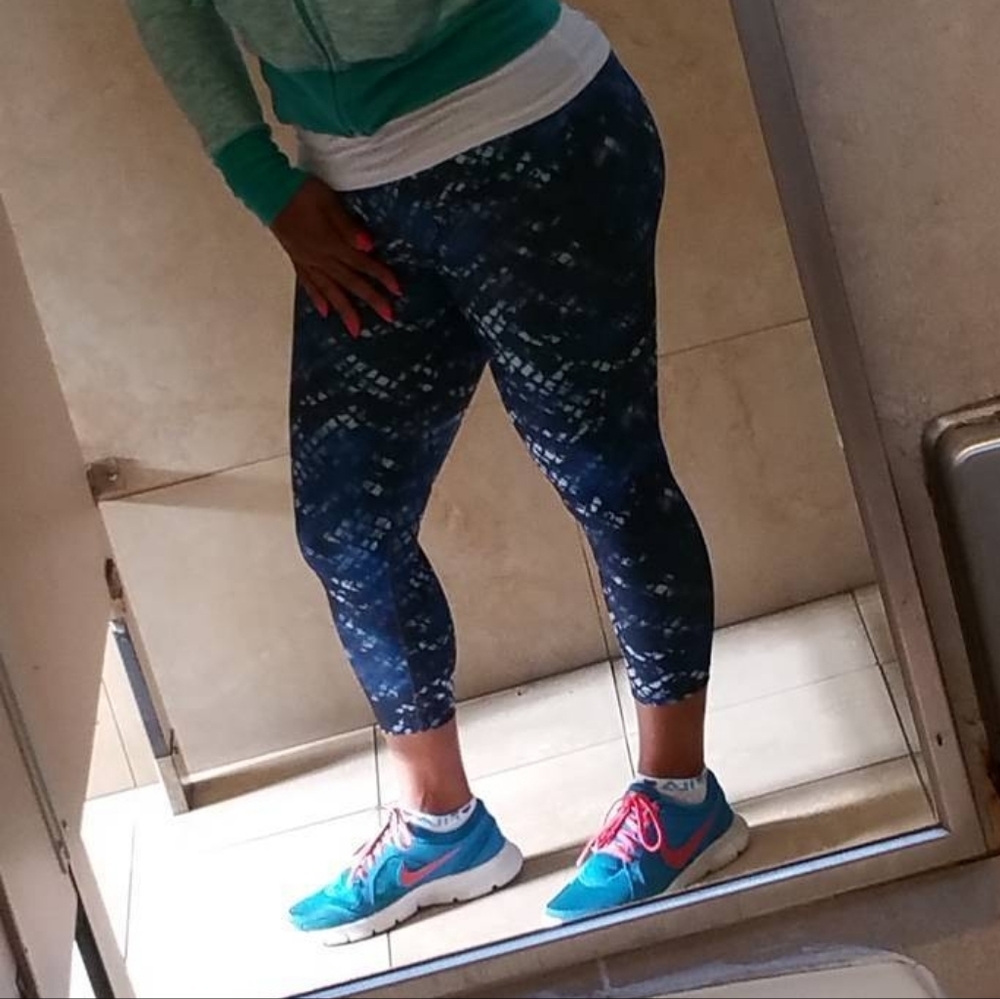 Spalding Blue Print Capris Leggings